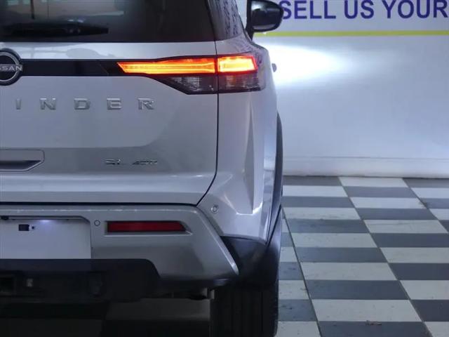 2023 Nissan Pathfinder SL 4WD