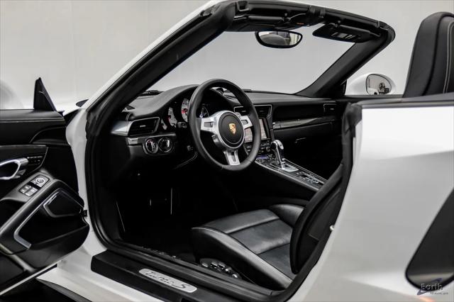 2016 Porsche 911 Turbo S