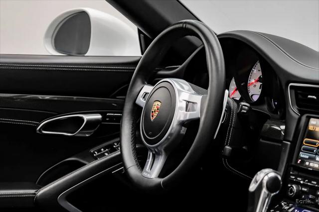 2016 Porsche 911 Turbo S