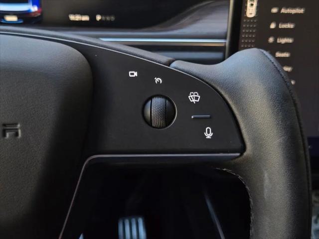 2023 Tesla Model X Standard Range