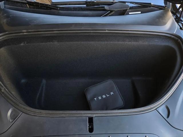 2023 Tesla Model X Standard Range