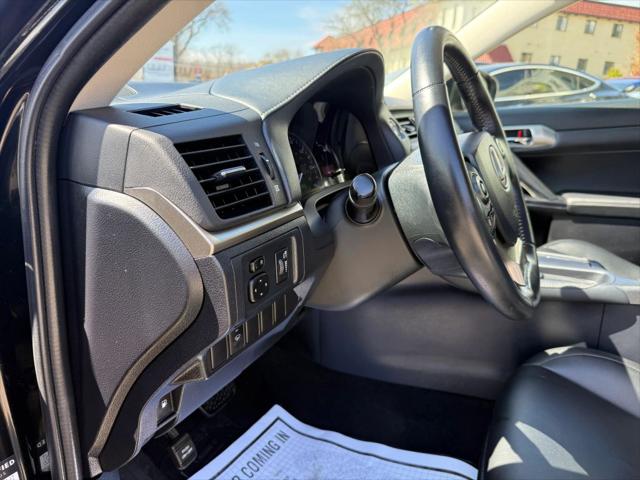 2015 Lexus CT 200h CT 200h Hatchback 4D