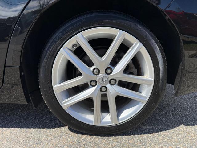 2015 Lexus CT 200h CT 200h Hatchback 4D