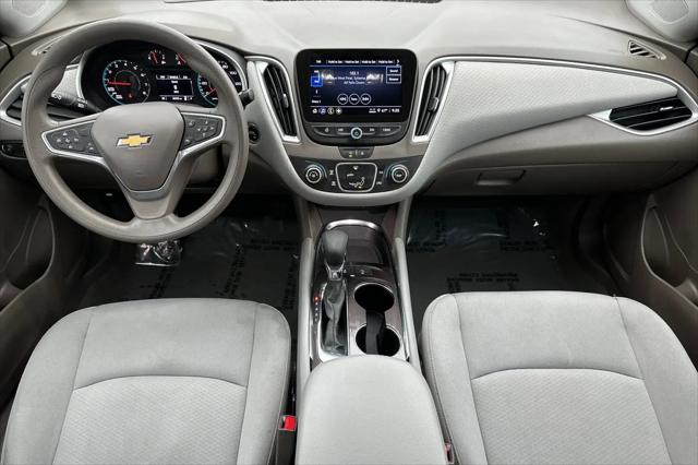 2022 Chevrolet Malibu FWD 1FL