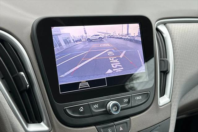 2022 Chevrolet Malibu FWD 1FL