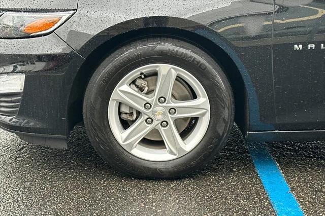 2022 Chevrolet Malibu FWD 1FL
