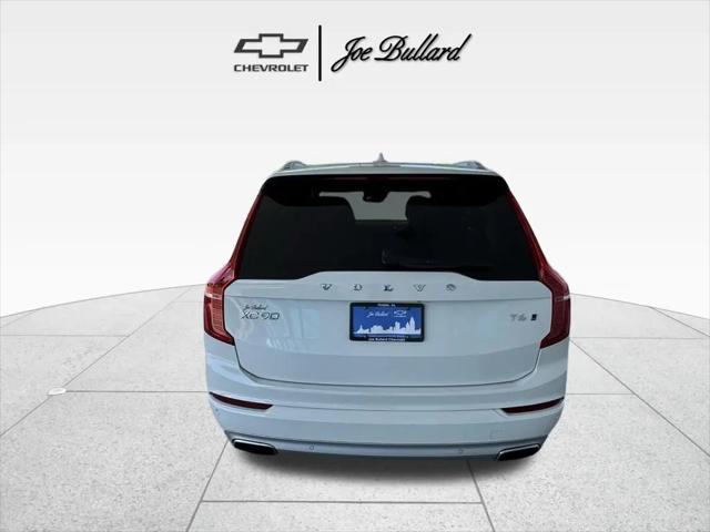 2021 Volvo XC90 T6 Momentum 7 Passenger