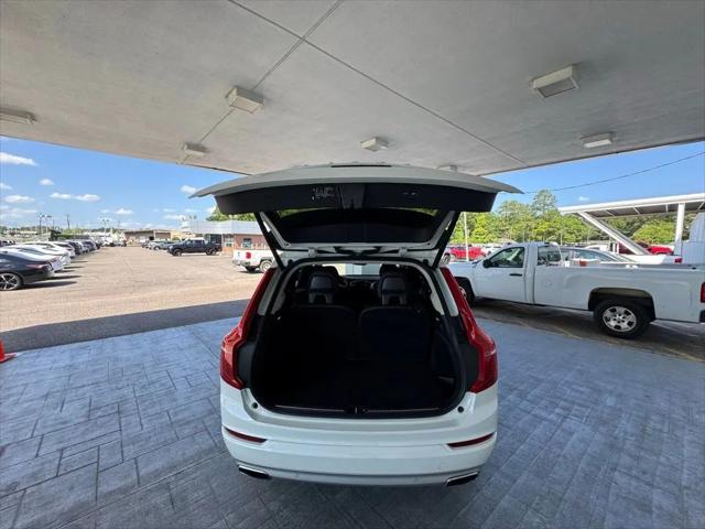 2021 Volvo XC90 T6 Momentum 7 Passenger