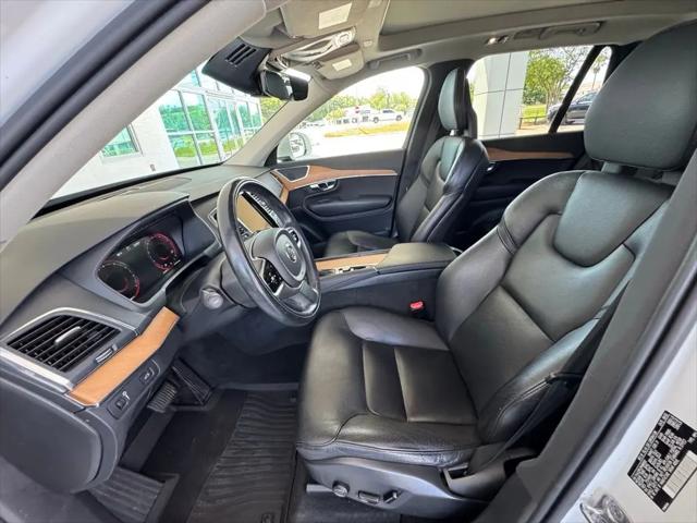 2021 Volvo XC90 T6 Momentum 7 Passenger
