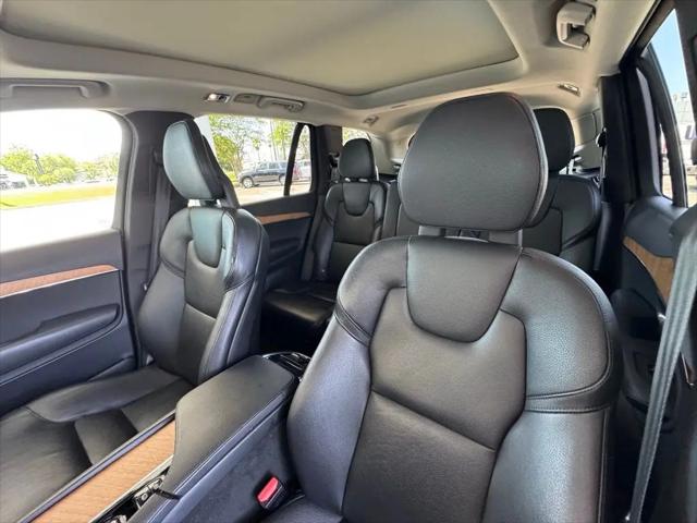 2021 Volvo XC90 T6 Momentum 7 Passenger