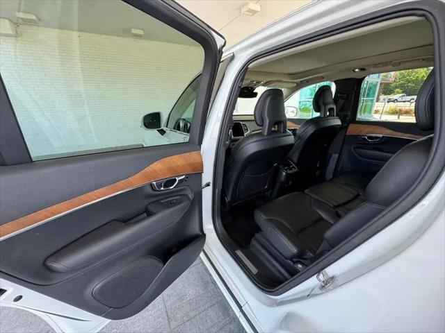 2021 Volvo XC90 T6 Momentum 7 Passenger