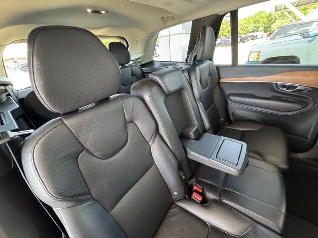 2021 Volvo XC90 T6 Momentum 7 Passenger