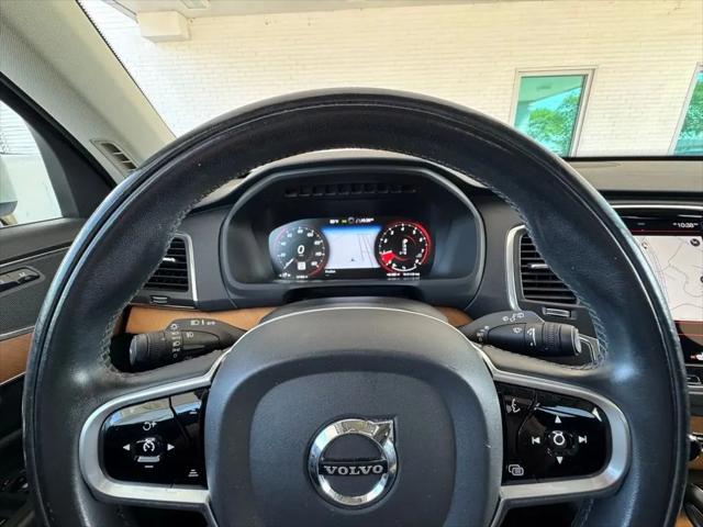 2021 Volvo XC90 T6 Momentum 7 Passenger