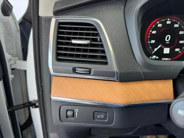 2021 Volvo XC90 T6 Momentum 7 Passenger
