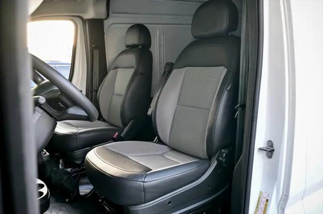 2025 Ram ProMaster 2500 Cargo Van Tradesman High Roof 159" WB w/Pass Seat