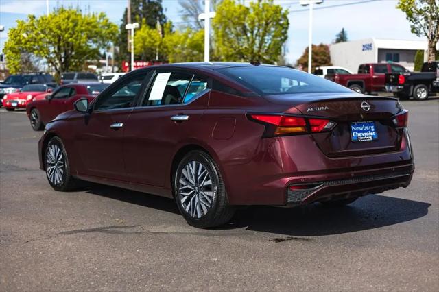 2024 Nissan Altima SV FWD