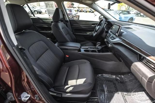 2024 Nissan Altima SV FWD