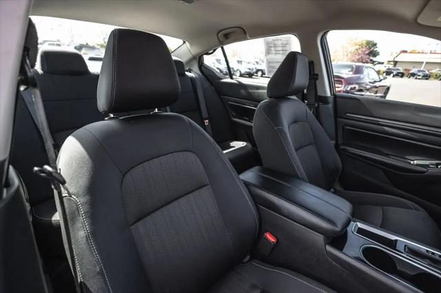 2024 Nissan Altima SV FWD