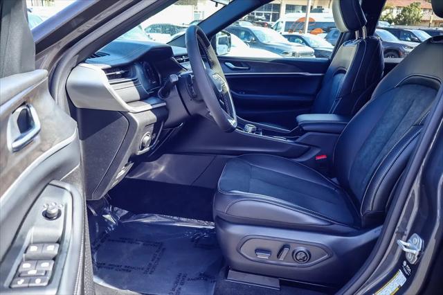 2026 Jeep Grand Cherokee L Altitude 4x4