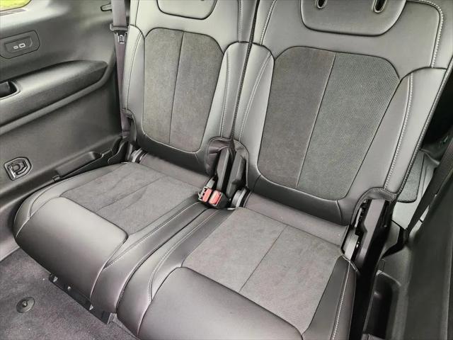 2026 Jeep Grand Cherokee L Altitude 4x2