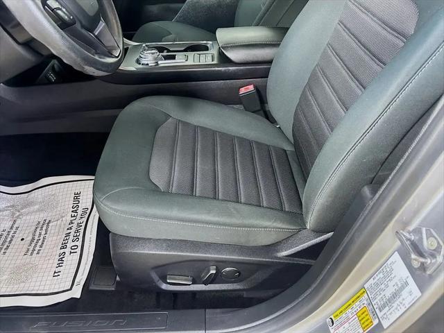 2020 Ford Fusion SE