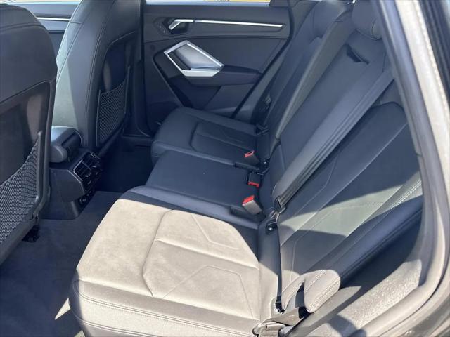 2025 Audi Q3 Premium 45 TFSI S line quattro Tiptronic