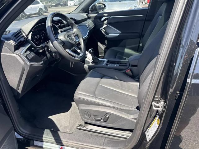 2025 Audi Q3 Premium 45 TFSI S line quattro Tiptronic