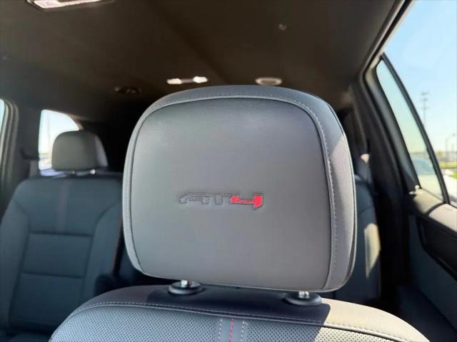 2024 GMC Acadia AWD AT4