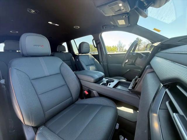 2024 GMC Acadia AWD AT4