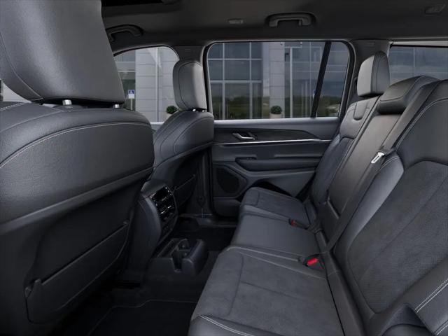 2026 Jeep Grand Cherokee L Altitude 4x4