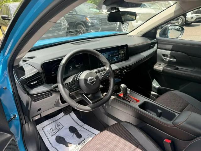 2025 Nissan Kicks SR FWD