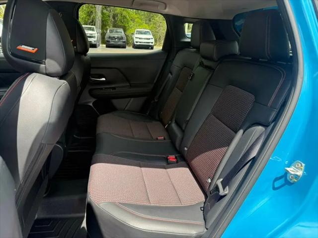 2025 Nissan Kicks SR FWD