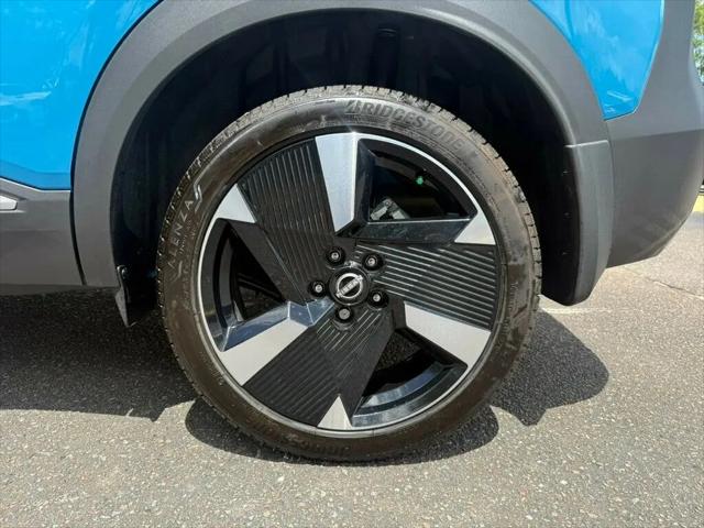 2025 Nissan Kicks SR FWD
