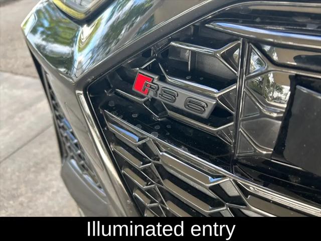 2022 Audi RS 6 Avant TFSI quattro Tiptronic