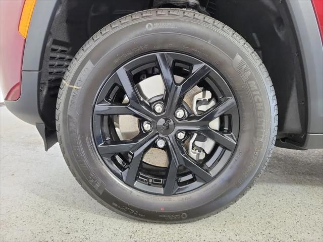 2026 Jeep Grand Cherokee L Altitude 4x2