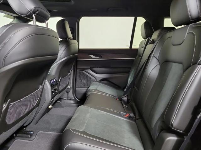 2026 Jeep Grand Cherokee L Altitude 4x2