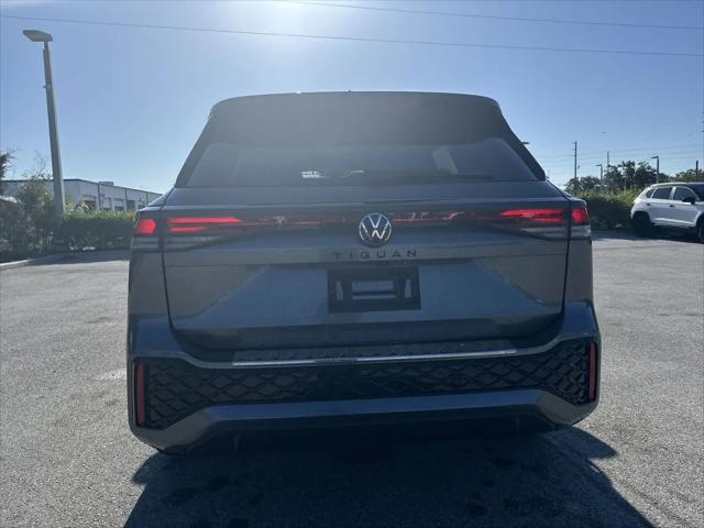 2026 Volkswagen Tiguan SE R-Line Black