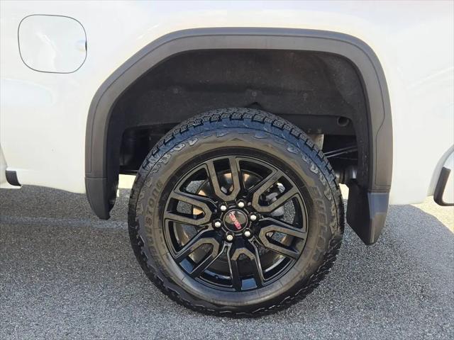 2022 GMC Sierra 1500 Limited 4WD Crew Cab Short Box AT4