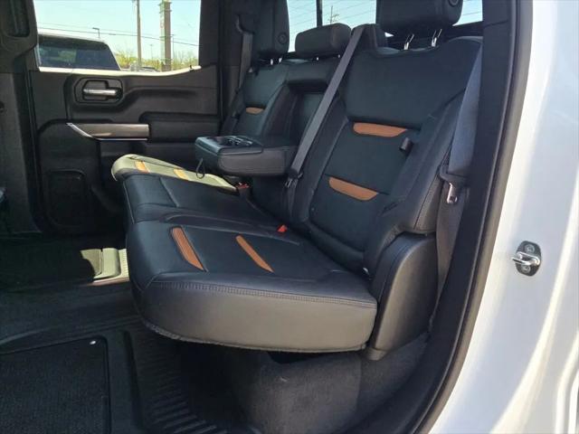 2022 GMC Sierra 1500 Limited 4WD Crew Cab Short Box AT4