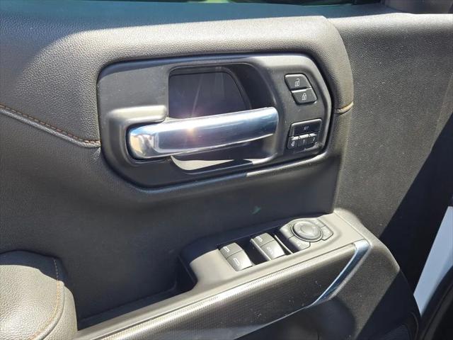 2022 GMC Sierra 1500 Limited 4WD Crew Cab Short Box AT4
