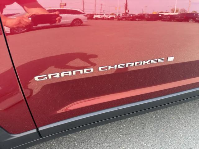 2024 Jeep Grand Cherokee L Laredo X 4x4