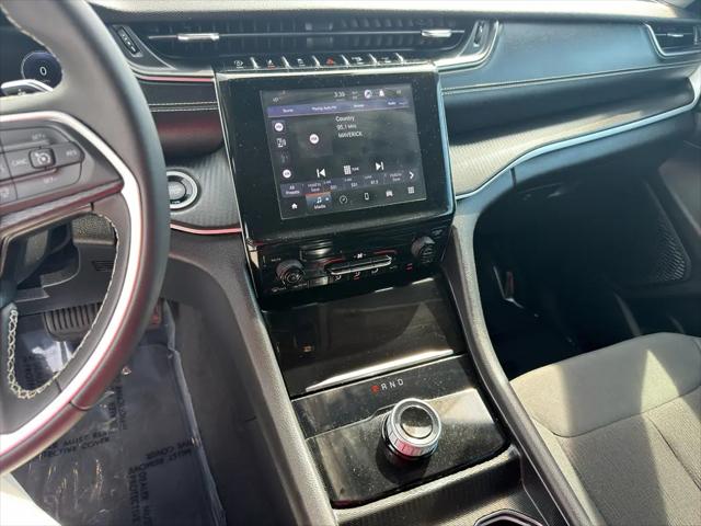 2024 Jeep Grand Cherokee L Laredo X 4x4