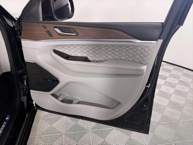 2023 Jeep Grand Cherokee Summit 4x4