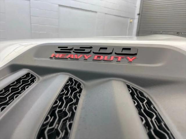 2026 Ram 2500 Black Express Crew Cab 4x2 64 Box