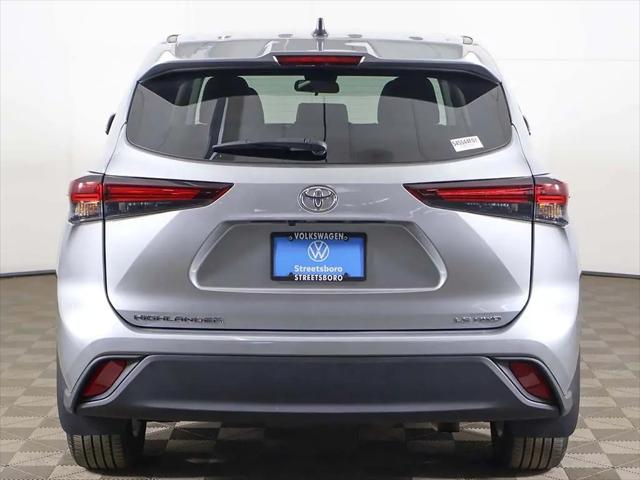 2024 Toyota Highlander LE