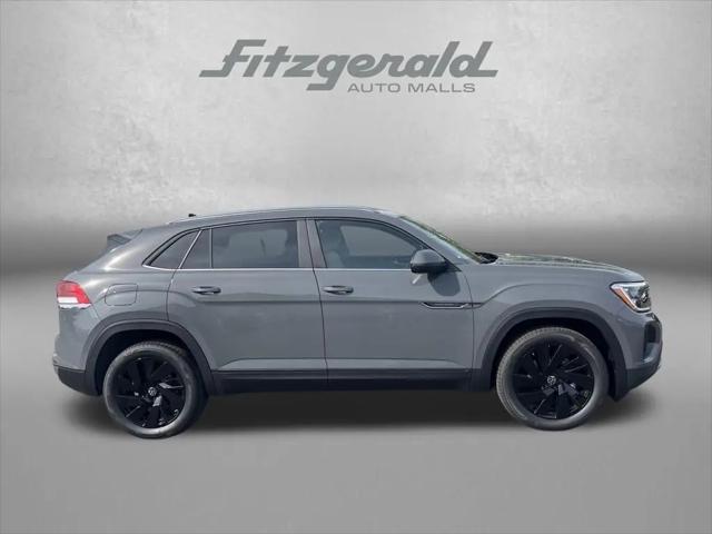 2026 Volkswagen Atlas Cross Sport SE with Technology