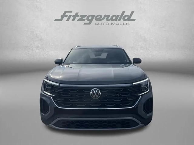 2026 Volkswagen Atlas Cross Sport SE with Technology