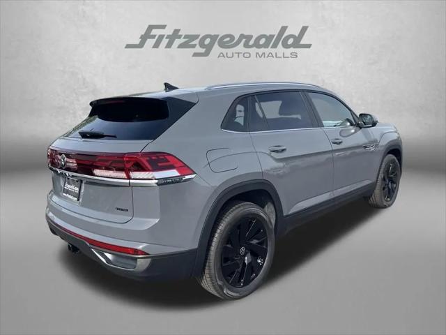 2026 Volkswagen Atlas Cross Sport SE with Technology