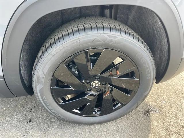 2026 Volkswagen Atlas Cross Sport SE with Technology