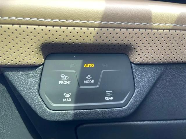 2026 Volkswagen Atlas Cross Sport SE with Technology